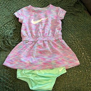 Nike Girls set 12 months